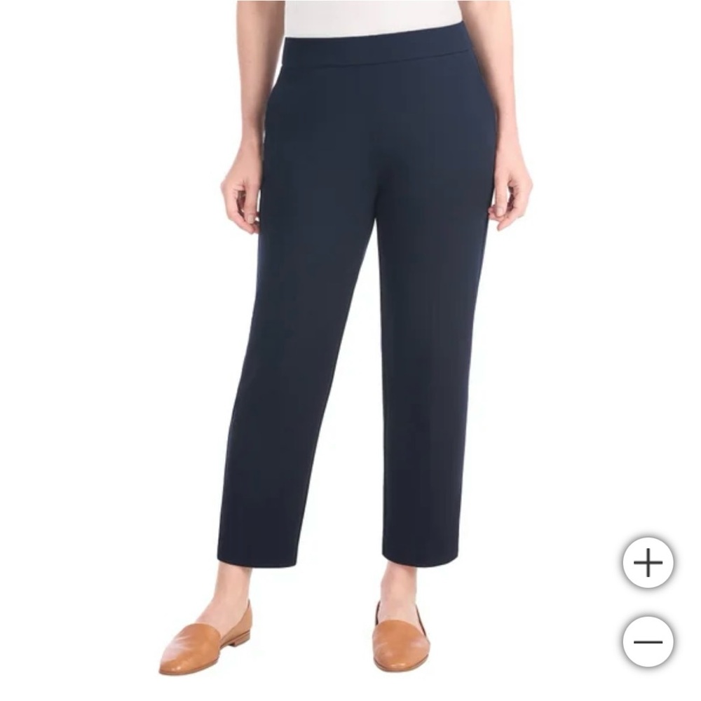 NWT Hilary Radley Ladies' Crepe Pull-On Pant, M